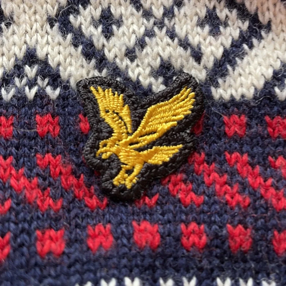 Lyle & Scott sweater 100% lambs wool fair isle elbow pads